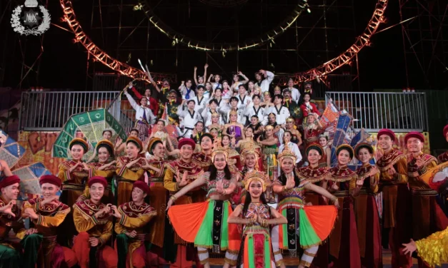 Kemantren Langenpraja Praja Mangkunegaran Performs Langendriyan at Chingay Parade 2023