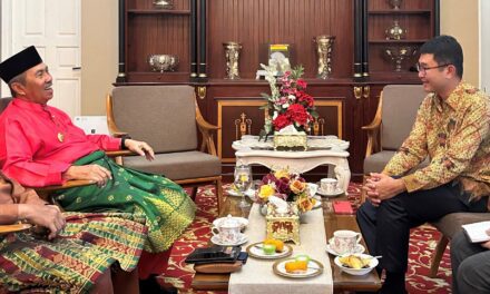 Singapore Consul General of Batam and Governor of Riau Foster Stronger Ties in Diplomatic Meeting