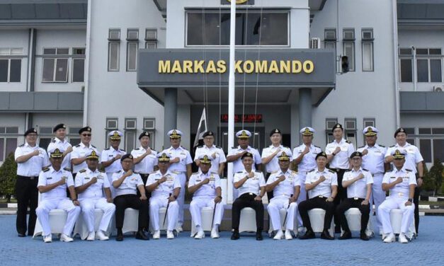 Indonesian and Singaporean Navies Conclude Joint Border Patrols