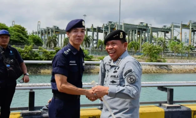 Bakamla RI and Singapore Coast Guard Strengthen Maritime Cooperation through KN Pulau Dana-323 Mission