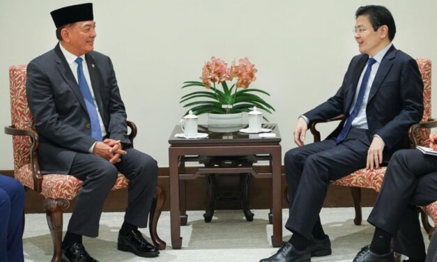 Indonesian Defense Minister Sjafrie Sjamsoeddin Strengthens Bilateral Ties with Singapore