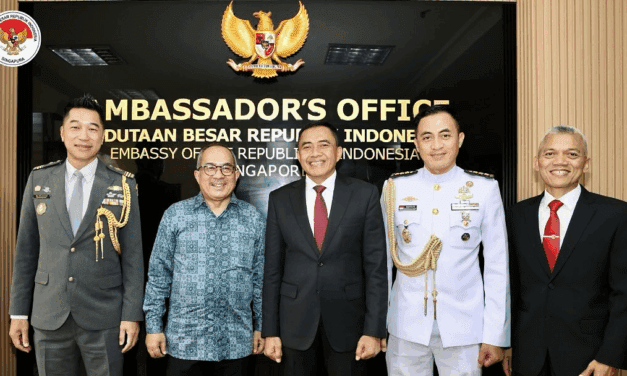 Defence Secretary General Strengthens Ties in Singapore Visit
