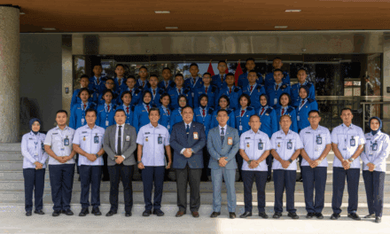 SMA Taruna Nusantara Students Visit Indonesian Embassy in Singapore